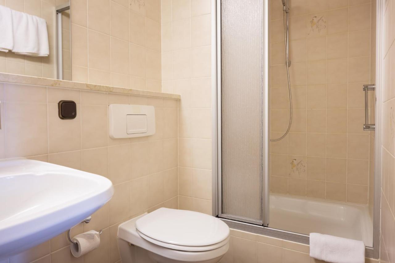 Akzent Hotel Meerfraeulein Wemding Dış mekan fotoğraf
