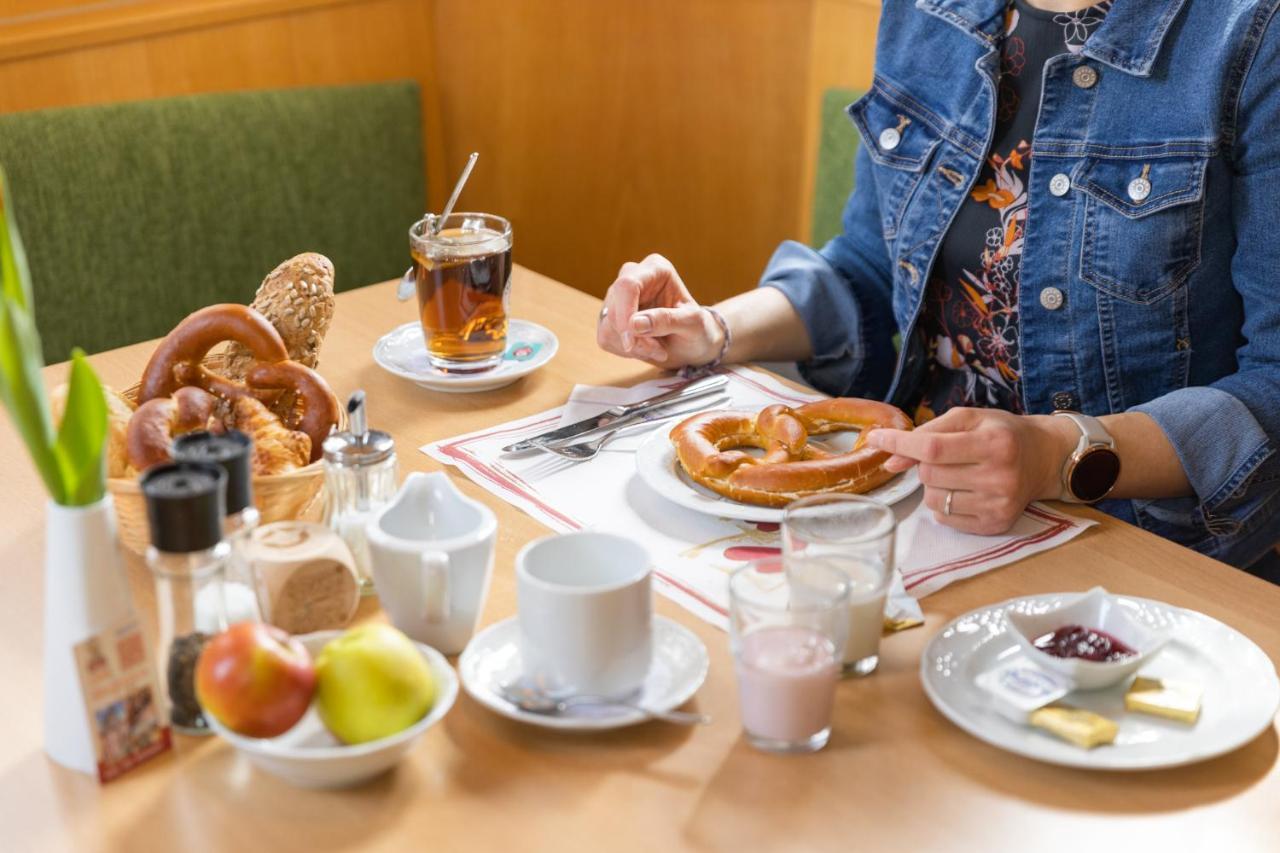 Akzent Hotel Meerfraeulein Wemding Dış mekan fotoğraf