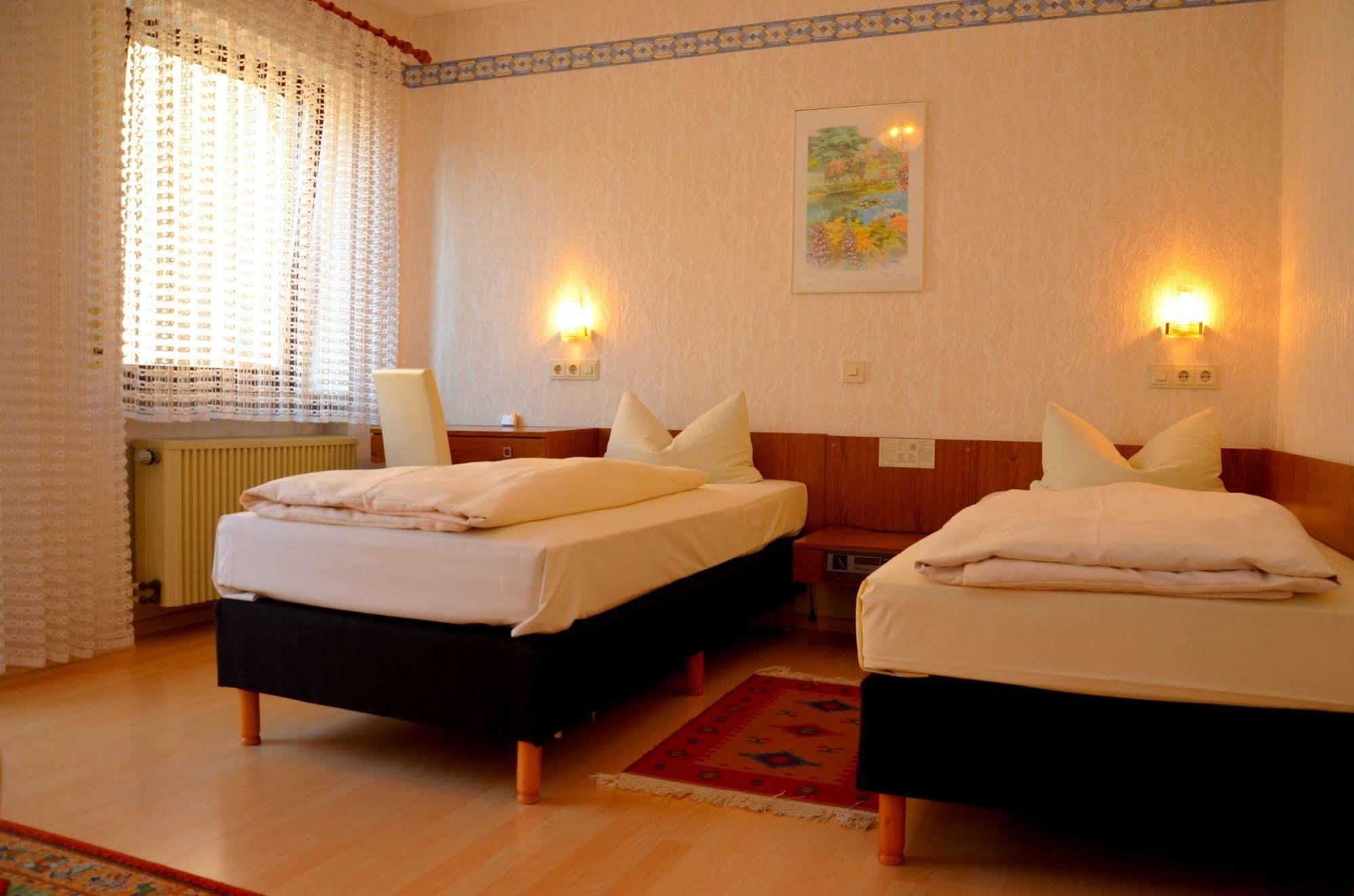 Akzent Hotel Meerfraeulein Wemding Dış mekan fotoğraf